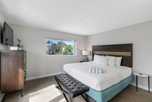 2 habitaciones, tabla de planchar con plancha, internet y ropa de cama