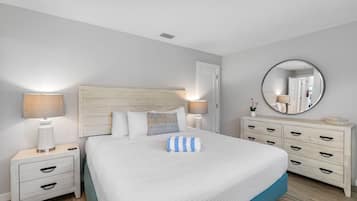 2 bedrooms, iron/ironing board, Internet, bed sheets