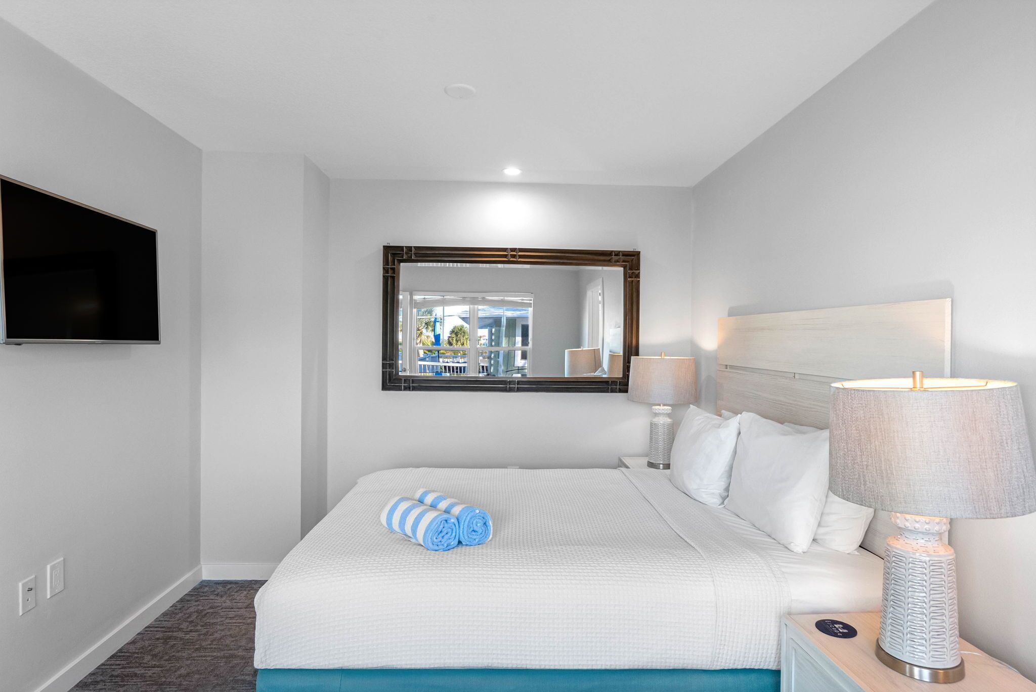 3 soverom, strykejern/-brett, internettilgang og sengetøy