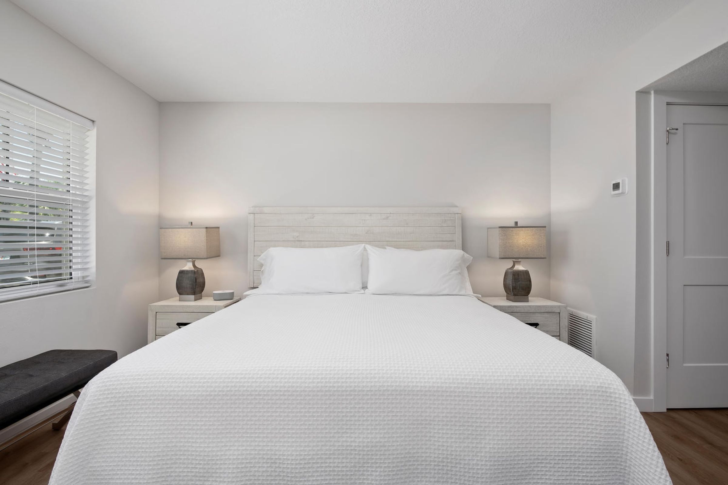 1 bedroom, iron/ironing board, internet, bed sheets