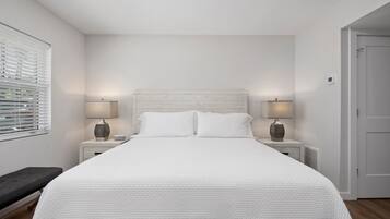 1 bedroom, iron/ironing board, internet, bed sheets