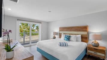 2 bedrooms, iron/ironing board, internet, bed sheets