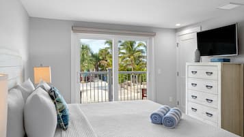 2 bedrooms, iron/ironing board, internet, bed sheets