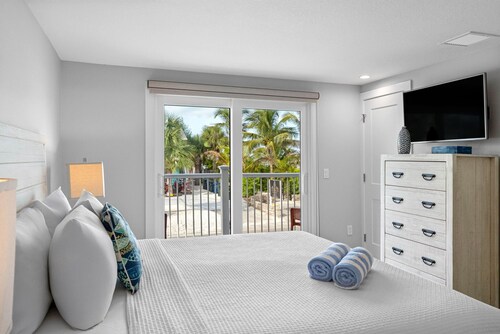 2 Bedroom/2 Bath Villa (Second Level) - Unit 10
