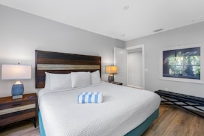 2 bedrooms, iron/ironing board, Internet, bed sheets