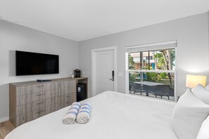 2 bedrooms, iron/ironing board, Internet, bed sheets