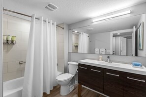 Hårføner og håndklær