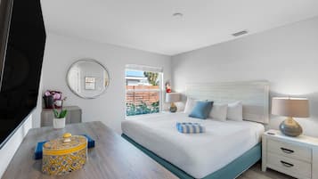 1 sovrum, strykjÀrn/strykbrÀda, internet och sÀngklÀder