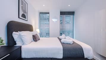 Deluxe Apartment, 2 Bedrooms, Balcony | 1 bedroom, premium bedding, laptop workspace, soundproofing