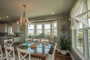 Dining - 5 bdrm, Gulf & Bay View Home w/Elevator & Private Pool, 5 Min walk to beach! (Cape San Blas)