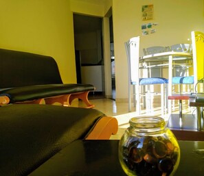 ファミリー アパートメント | ダイニングルーム