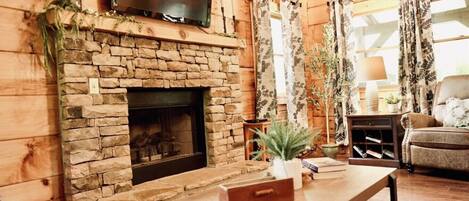 Smart TV, fireplace