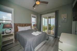 4 habitaciones, tabla de planchar con plancha, wifi y ropa de cama 