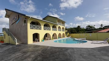 Fachada da propriedade