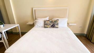 Chambre Standard, vue piscine | Wi-Fi gratuit, draps fournis