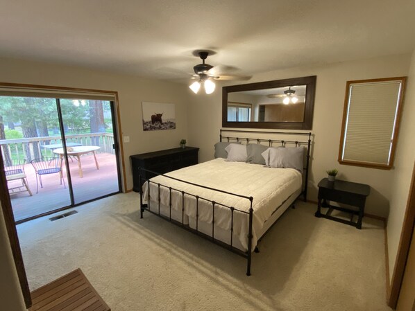 4 chambres, fer et planche à repasser, Wi-Fi gratuit, draps fournis