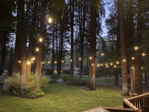 Central AC: Large 4 bedroom private home, private lot.  fenced yard with deck