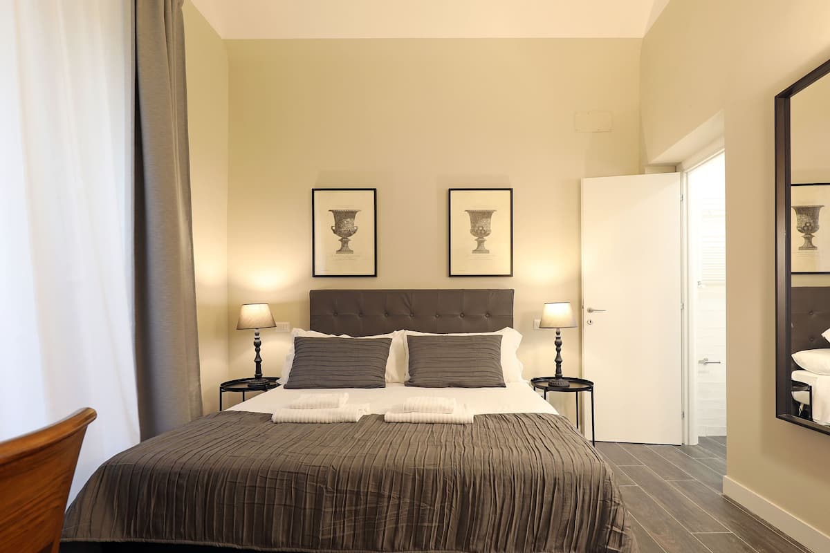 Kamar Double Superior | Minibar gratis, brankas, tirai kedap cahaya, dan setrika/meja setrika