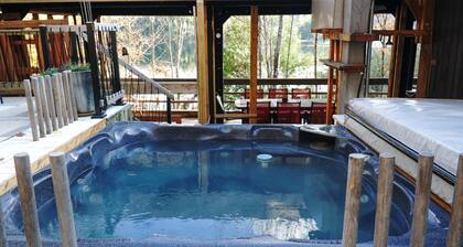 Friendly Fires: The Perfect Lakeside Getaway