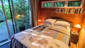 4 bedrooms, WiFi, bed sheets