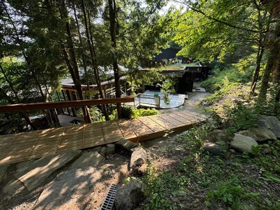 Friendly Fires: The Perfect Lakeside Getaway