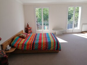 4 Schlafzimmer, Bügeleisen/Bügelbrett, Reisekinderbett, WLAN