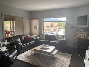 TV, fireplace - Ideal 3 Bedroom Condo for your Mountain Adventures in the Heart of Canmore! (Canmore)