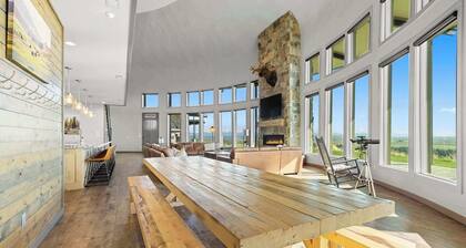 West Ultimate Retreat- 1 hr to Yellowstone- Hot tub+Theater+Pool Table+Air Hocke