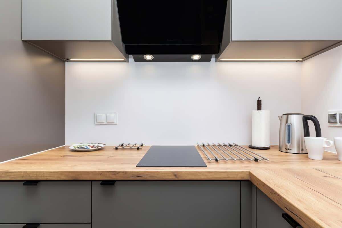 Refrigerador, microondas, parrilla de estufa y lavavajillas 