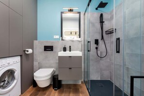 Shower, hair dryer, towels, shampoo - Bóżnicza 2 | Stylish Studio | Parking (Poznan)