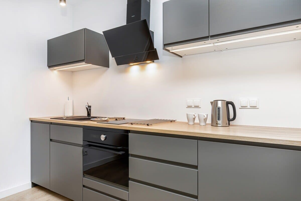 Refrigerador, horno, parrilla de estufa y lavavajillas 