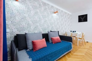 Interior - Al. Jana Pawła II 20 | Near Rondo ONZ | Warsaw (Warszawa)