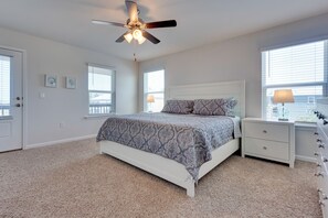 3 bedrooms, iron/ironing board, Internet, bed sheets - Coastal Port St Joe Getaway w/ Pool & Beach Access (Port St. Joe)