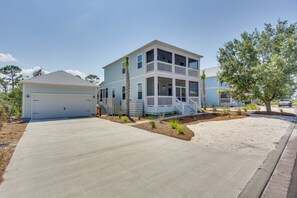 Exterior - Coastal Port St Joe Getaway w/ Pool & Beach Access (Port St. Joe)