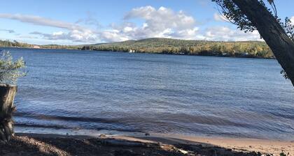 Large Vacation Home Across from Lake Superior & Short Walk to Lighthouse!!