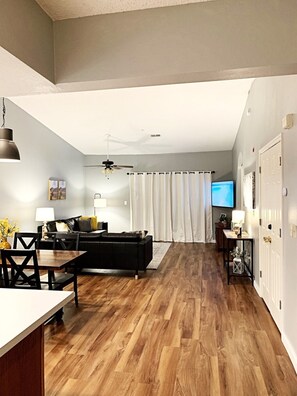 Smart TV, DVD player