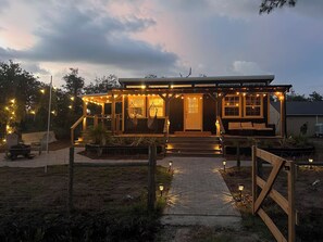 Exterior - Lake Side Tiny home in Punta Gorda, Florida (Punta Gorda)