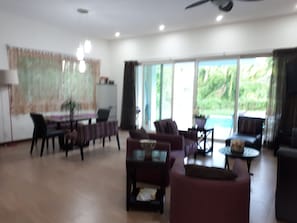 Interior - Villa with private pool, spacious ground floor, garden area (San Francisco)