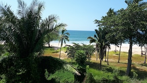 Beach nearby - Villa with private pool, spacious ground floor, garden area (San Francisco)