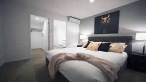 3 bedrooms, iron/ironing board, WiFi