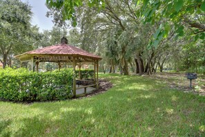 Property grounds - Near Disney & Epic Universe: Home w/ Resort Perks (Kissimmee)