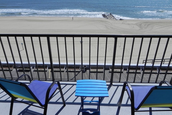 Beach & Boardwalk Front