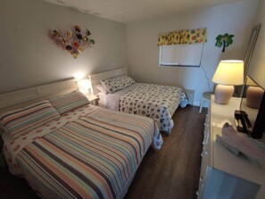 1 chambre, fer et planche à repasser, Wi-Fi gratuit