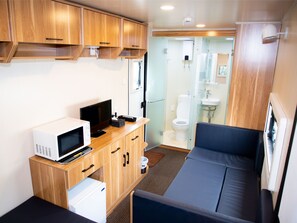 1 bedroom, laptop workspace, free WiFi, bed sheets