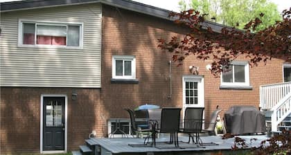 Niagara Luxury - Cozy Tiny Home Suite by the River