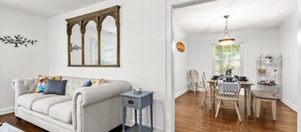 Magnolia on Main · Charming Farmhouse on Main St! WIFI + Dogs OK