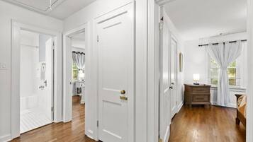 2 chambres, fer et planche Ă repasser, Wi-Fi, draps fournis