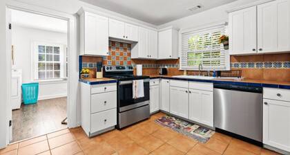 Magnolia on Main · Charming Farmhouse on Main St! WIFI + Dogs OK