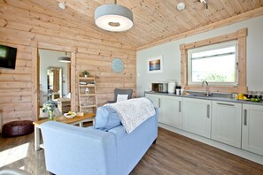 Interior - Swanpool, Great Field Lodges -  a lodge that sleeps 2 guests  in 1 bedroom (Braunton)