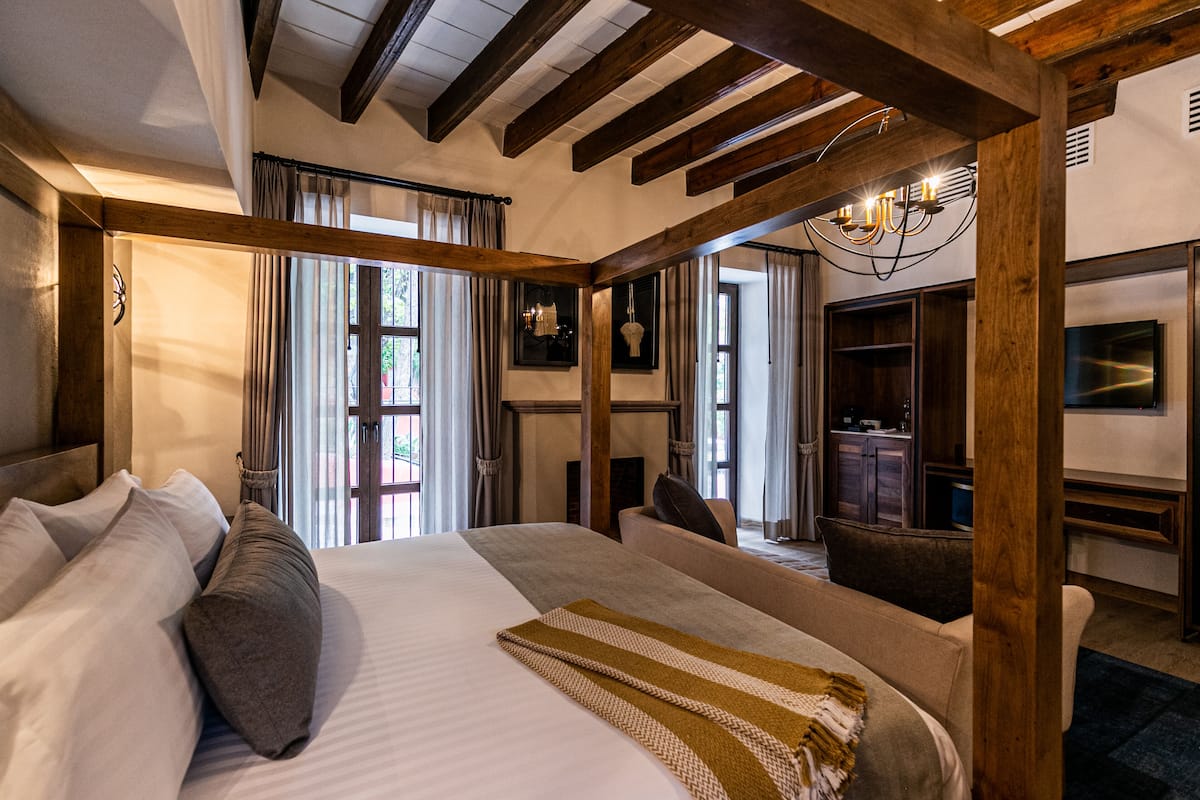 classic room (ce) | 1 bedroom, minibar, in-room safe, blackout curtains